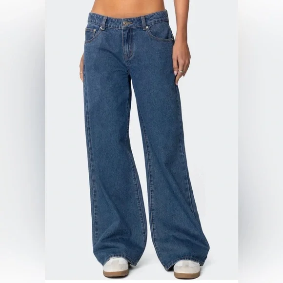 Edikted Raelynn Washed Low Rise Baggy/ Blue wash - Picture 2 of 11